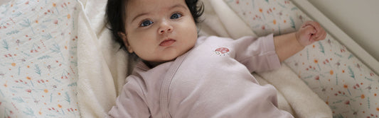 Hoe kleed ik mijn baby in de zomer?