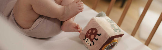 Welk speelgoed kies je voor baby’s van 0 tot 6 maanden?