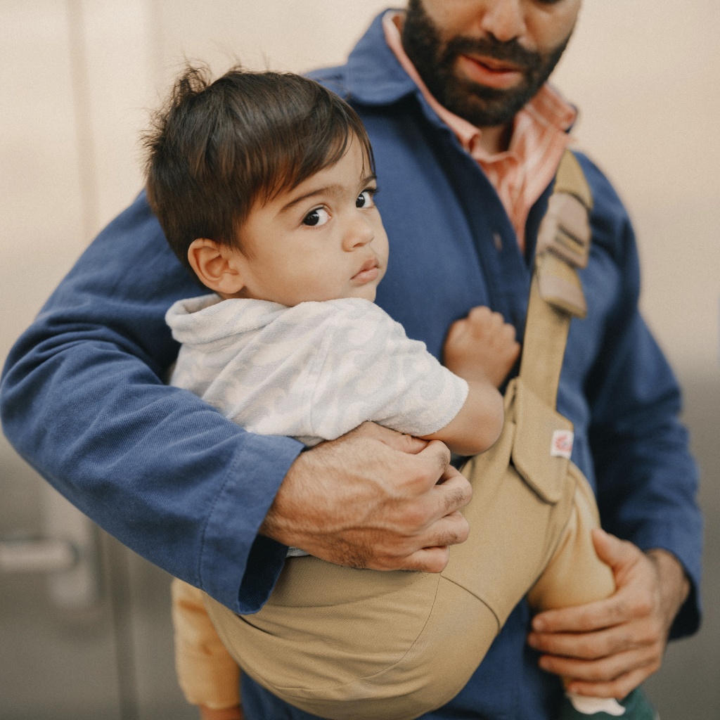 Ergobaby Porte-bébé Upsie Sling Camel