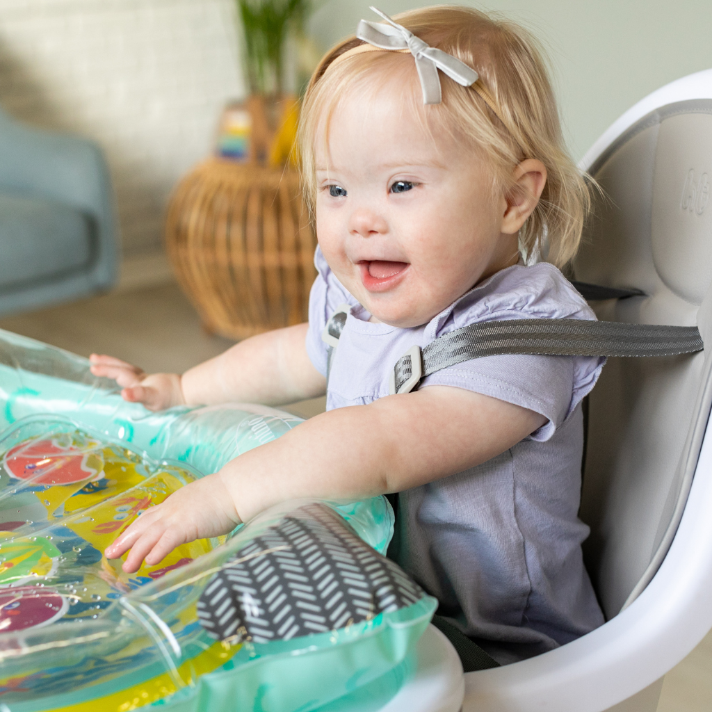 Infantino Pat & Play Water Mat Narwhal