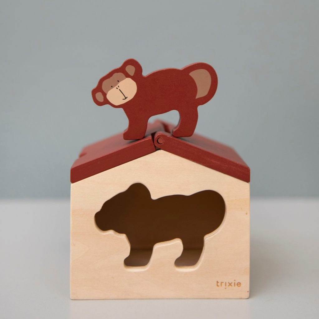 Houten huis, Trixie, Mr. Monkey
