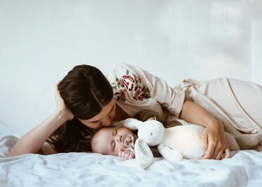 Moonie Knuffel met licht en geluid The Humming Friend Silver