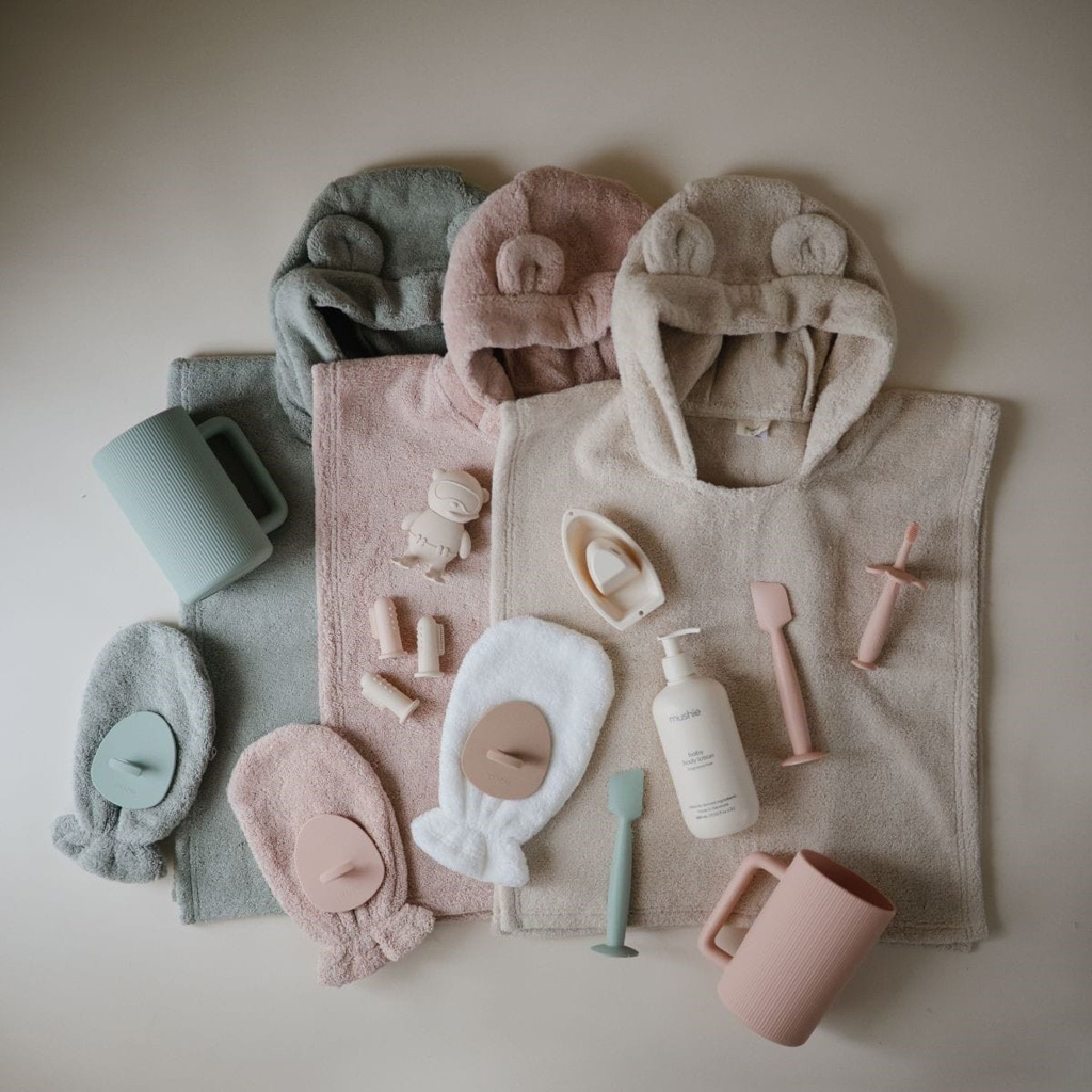 Mushie Poncho Bear Moss