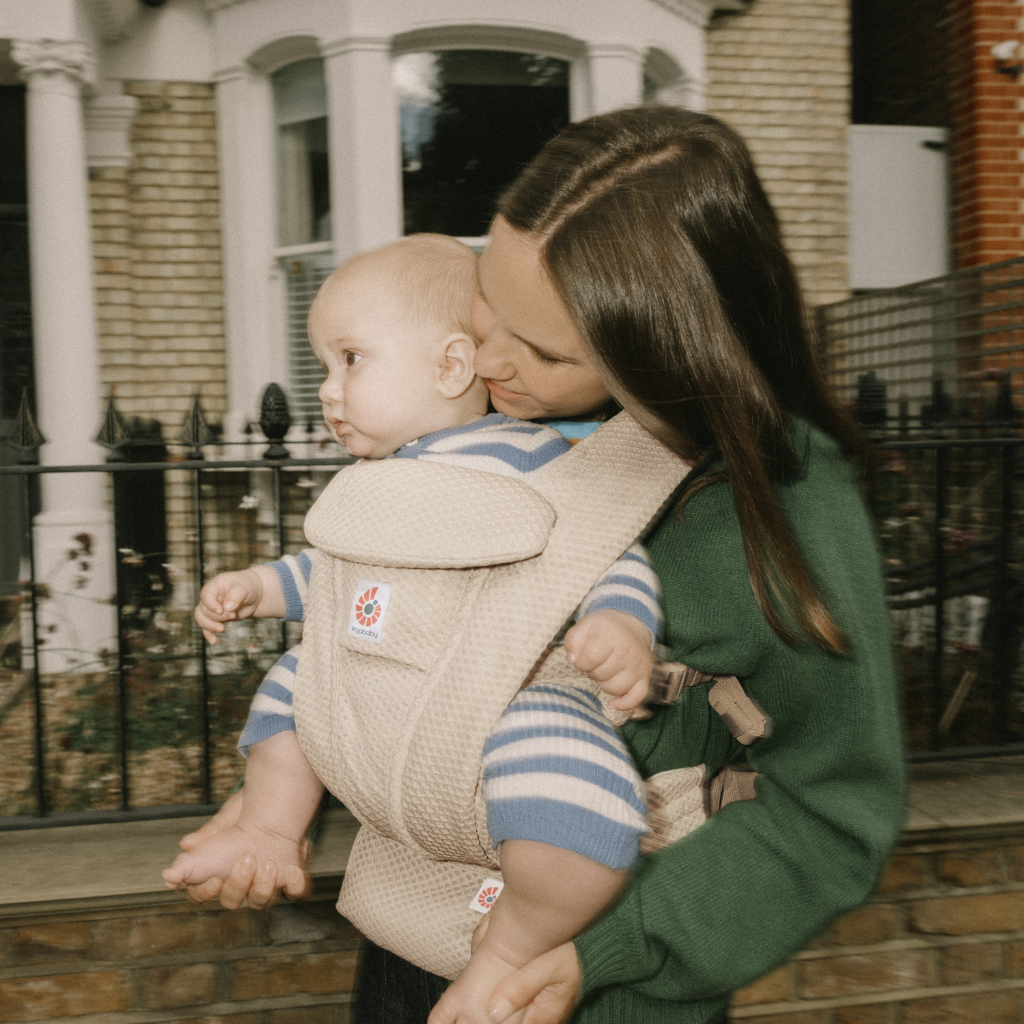 Ergobaby Porte-bébé Omni Deluxe Mesh Natural Beige