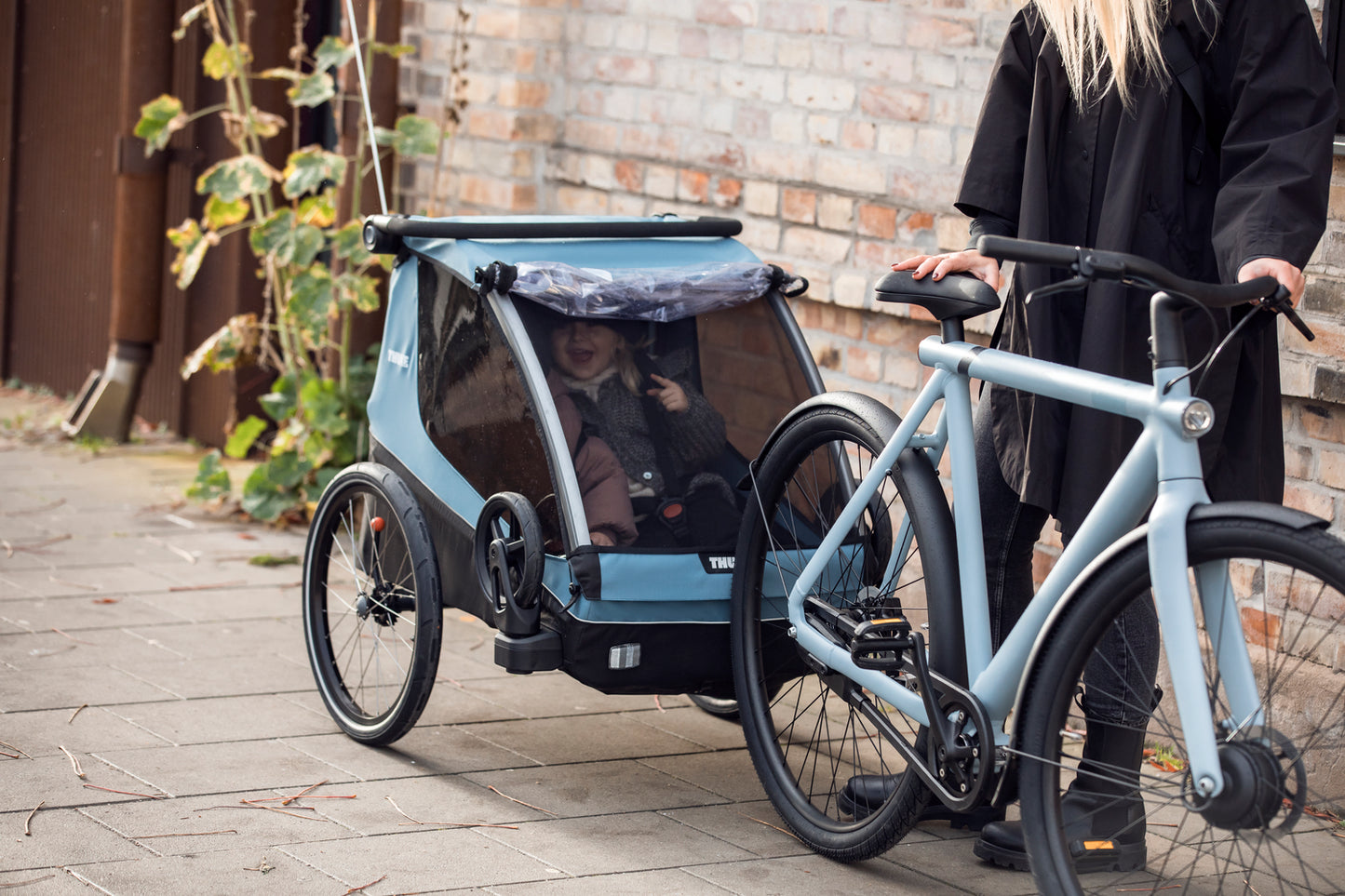Thule Fietskar Courier 2 Aegean Blue