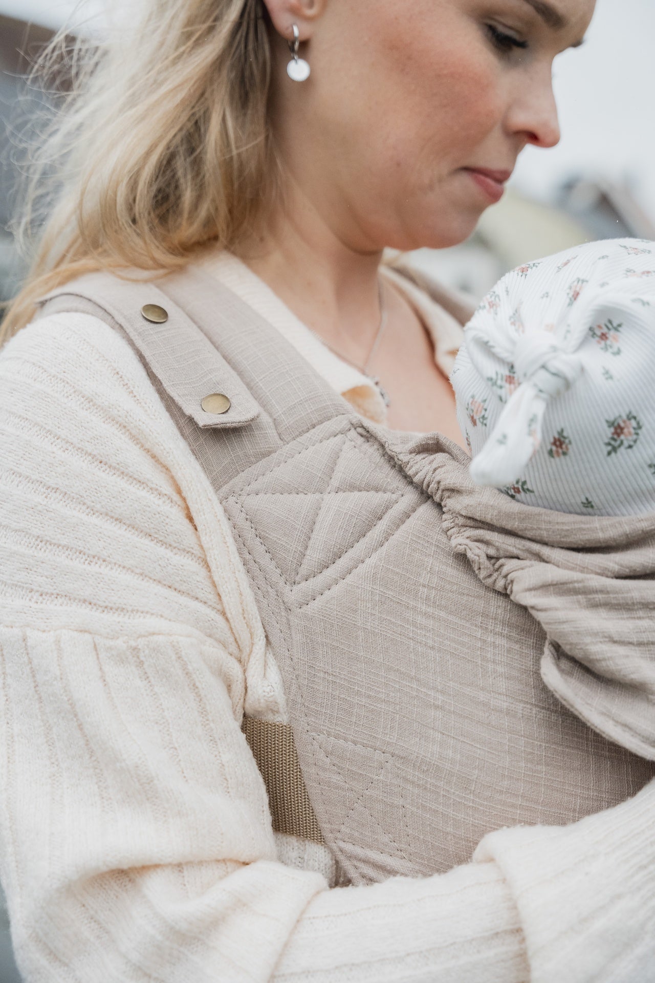 ByKay Porte-bébé combiné Click Carrier Classic Pro Mocca Muslin