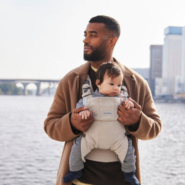 BabyBjörn Porte-bébé Harmony en tissu mélangé tissé Beige clair