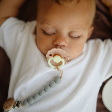 FRIGG Fopspeen 6 - 18 maanden Daisy Night Silicone Cream/Blush - 2 stuks