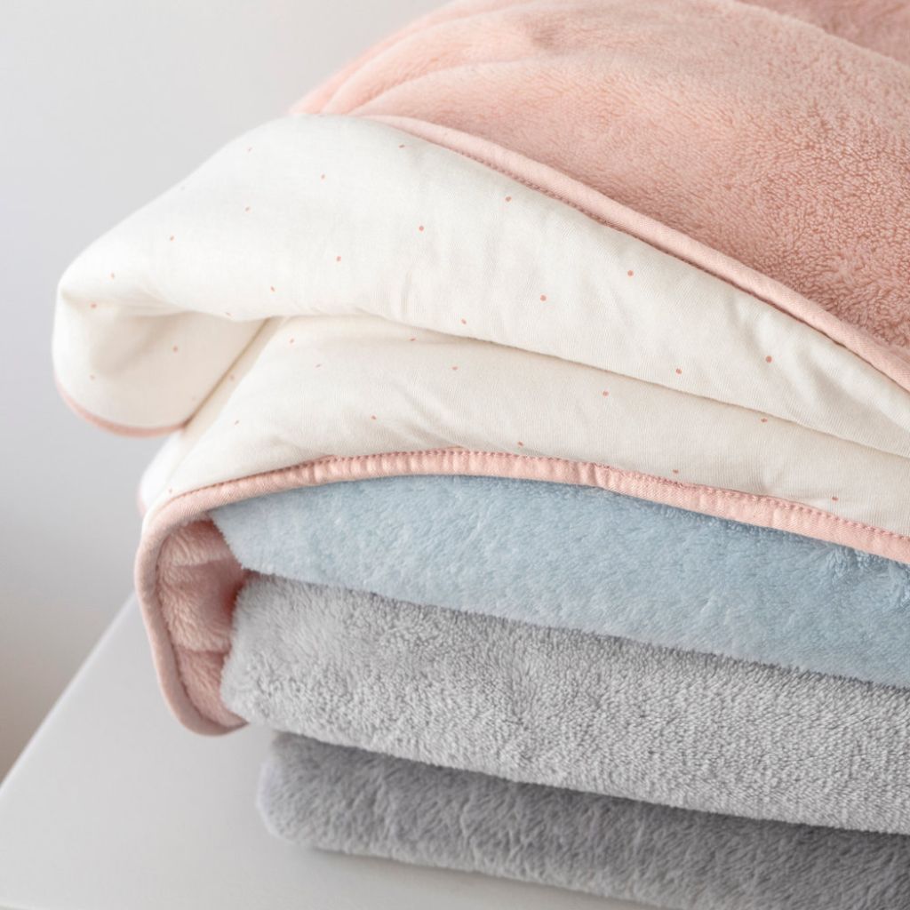 Bemini Couverture Softy Blush pady jersey 75 x 100 cm