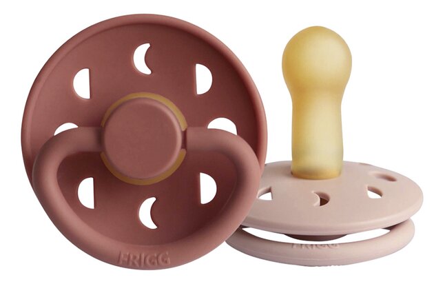 FRIGG Fopspeen 6 - 18 maanden Moon latex Blush/Powder Blush - 2 stuks