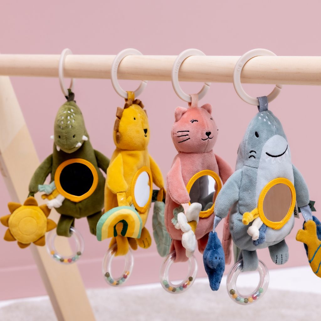 Trixie Baby Hangend activiteitenspeeltje Mr. Lion geel