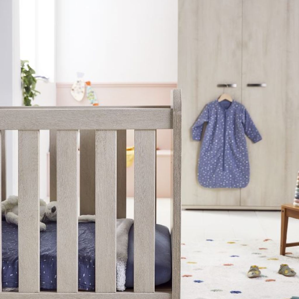 Neyt Chambre de bébé 2 pièces (lit évolutif + commode) Olivia