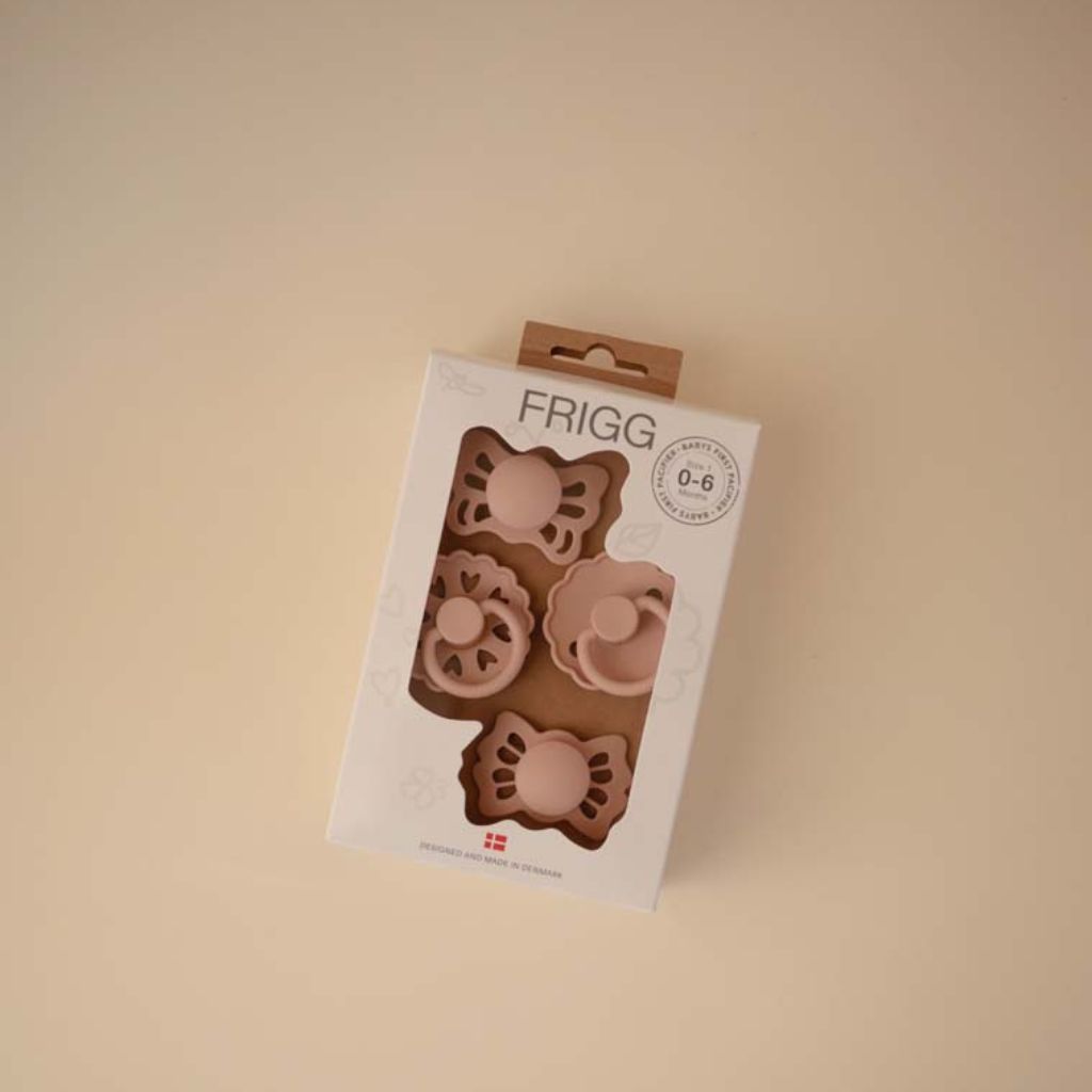FRIGG Fopspeen 0 - 6 maanden Baby’s First pacifier - Floral Heart Blush - 4 stuks