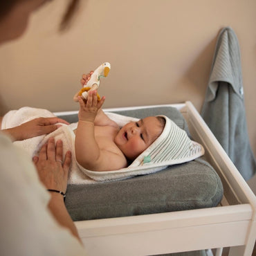 Trixie Badcape Stripes Olive