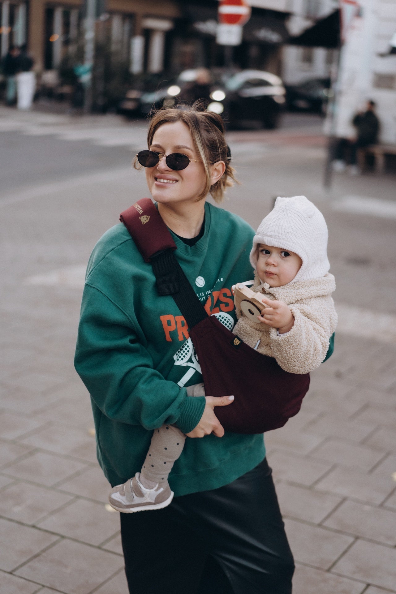 Wildride Porte-bébé Toddler Swing Carrier Merlot