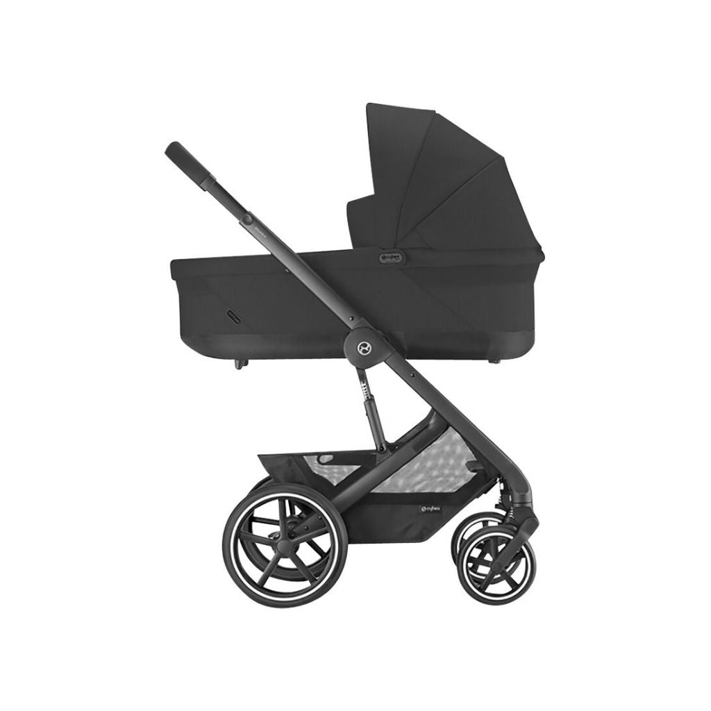 Cybex Poussette Balios S Lux Moon Black + nacelle