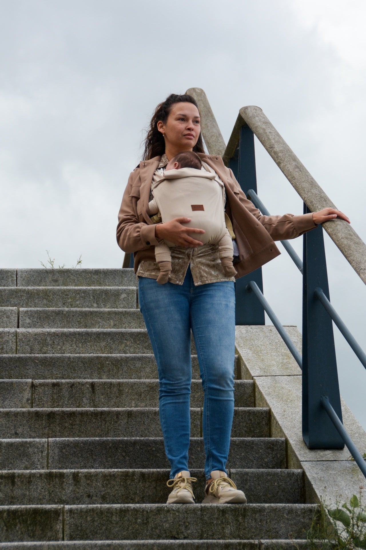 ByKay Buikdrager Tiny Click Carrier Latte