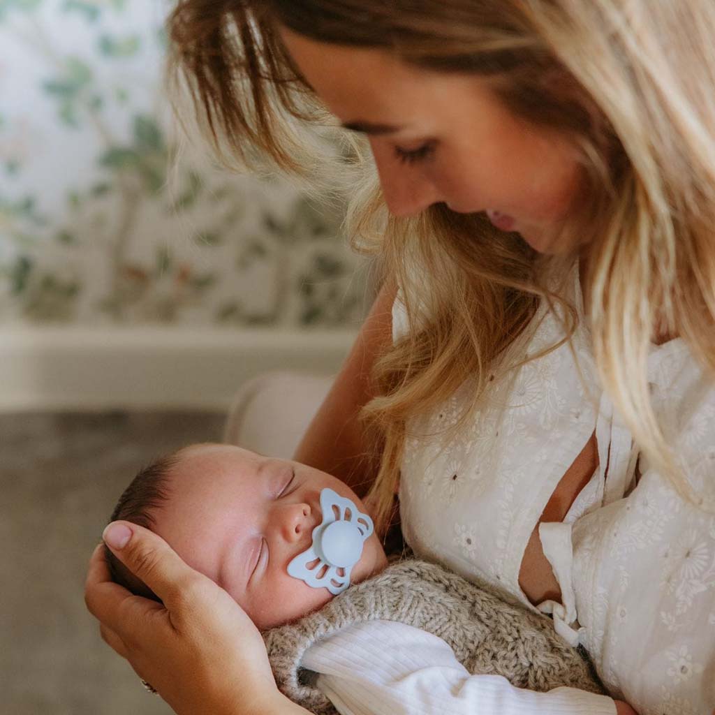 FRIGG Fopspeen 0 - 6 maanden Baby’s First pacifier - Moonlight Sailing Powder Blue - 4 stuks