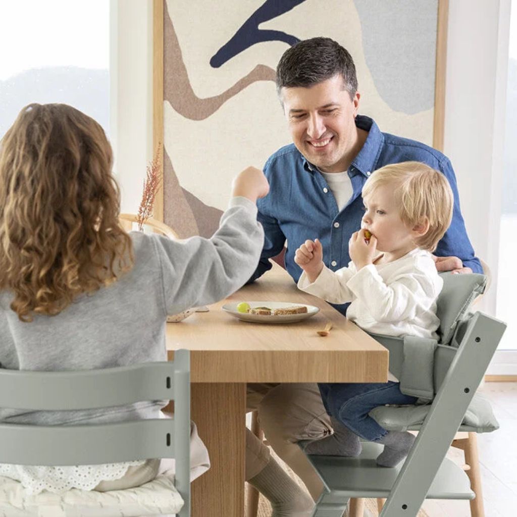 Stokke® Eetstoel Tripp Trapp® + Baby Set² + eettablet Storm Grey