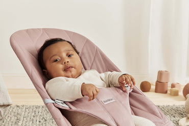 BabyBjörn Relax Bliss Geweven kroonblad quilt Oudroze