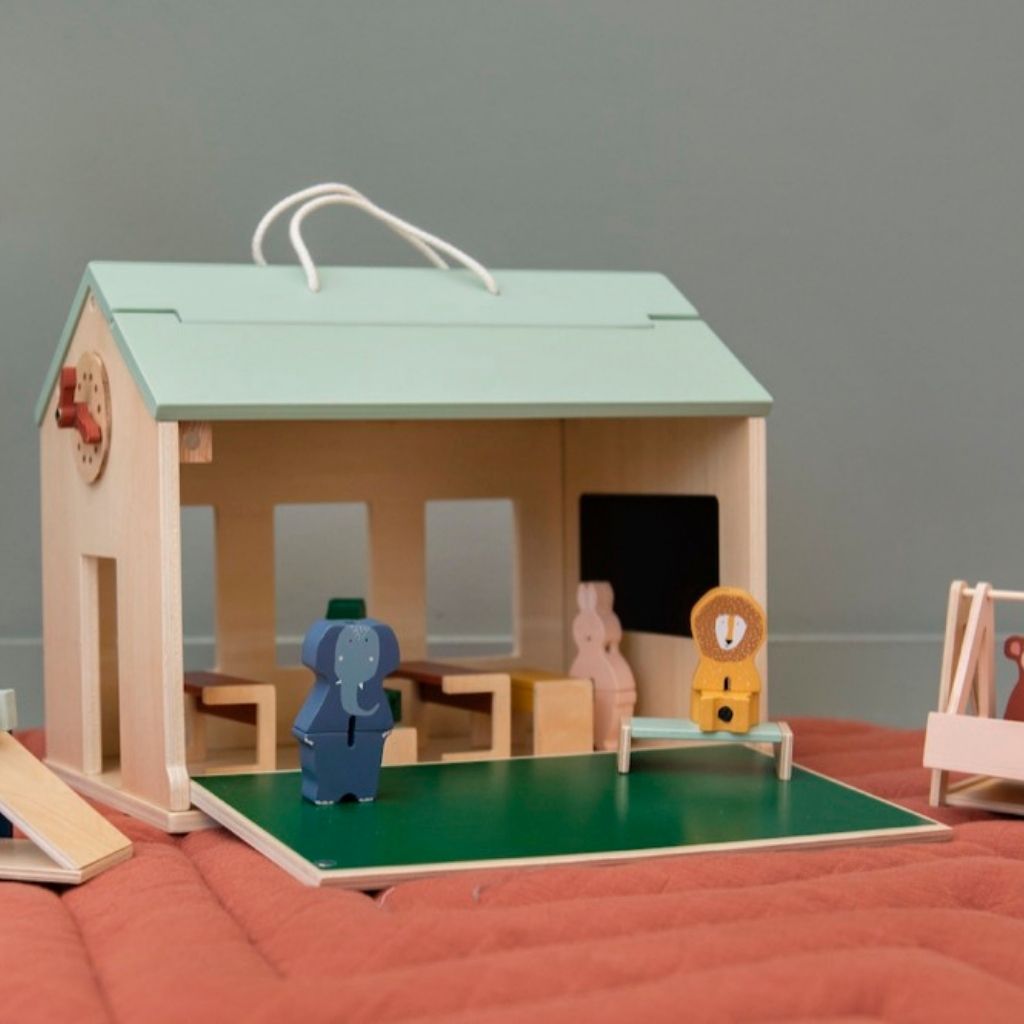 Trixie école en bois avec accessoires animaux
