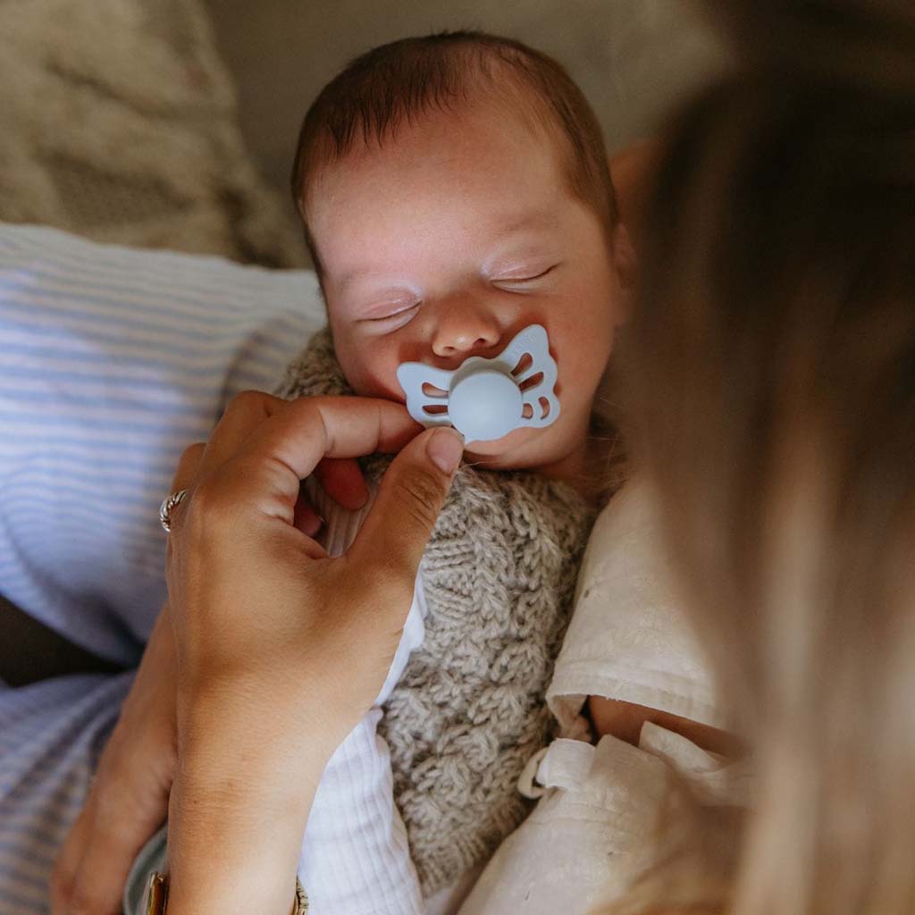 FRIGG Fopspeen 0 - 6 maanden Baby’s First pacifier - Moonlight Sailing Powder Blue - 4 stuks