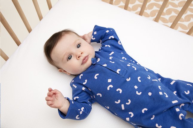 AeroSleep Matelas pour lit de bébé Evolution + 2 draps-housses Lg 60 x L 120 cm