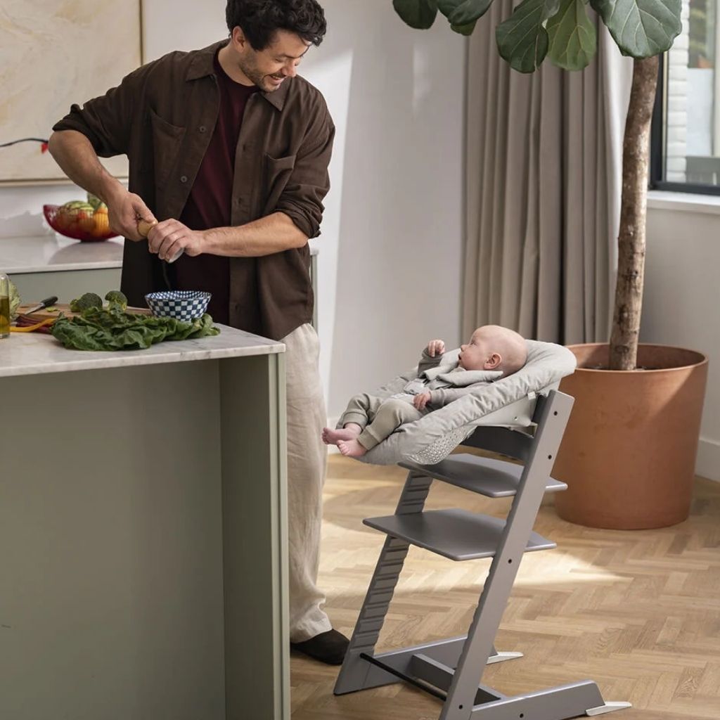Stokke® Eetstoel Tripp Trapp® + Newborn set  + Baby set² Storm Grey