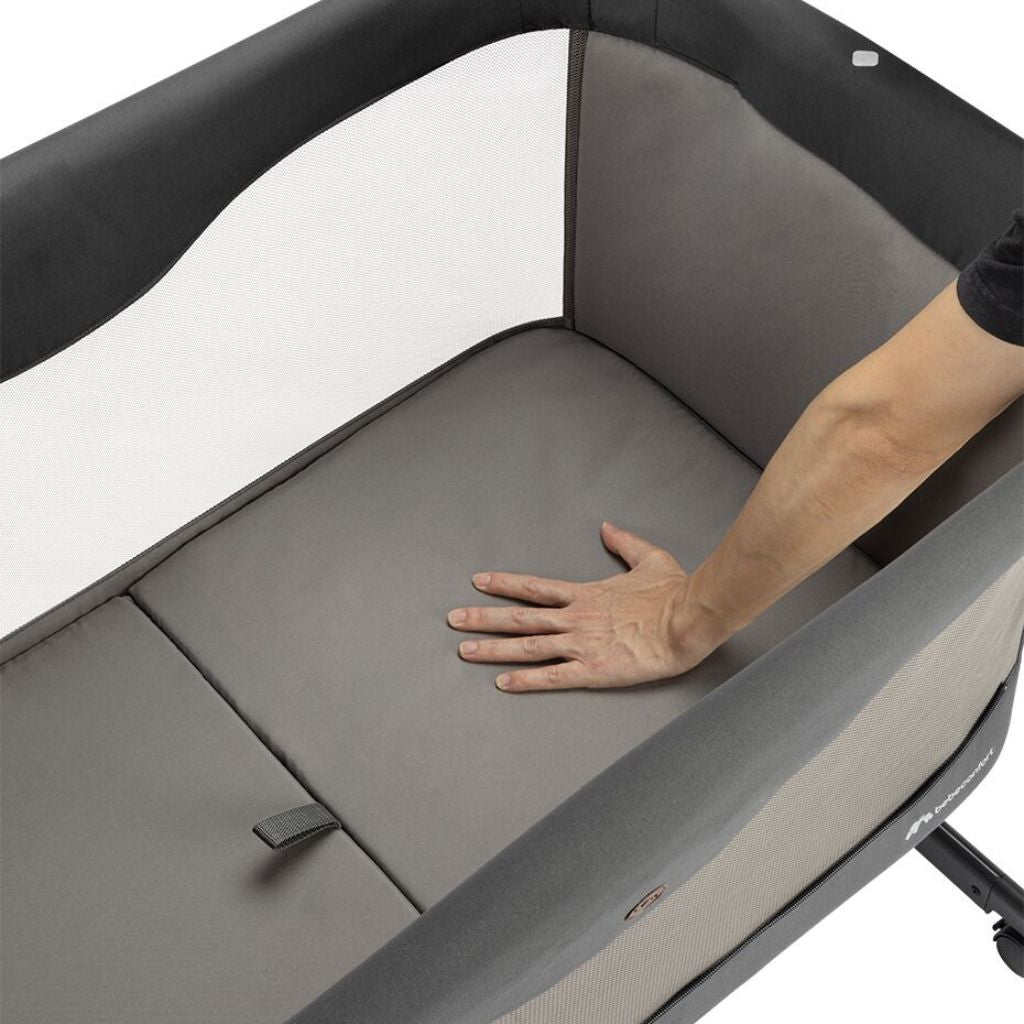 Bebeconfort Reisbed en Cosleeper 2-in-1 Amara Tinted Graphite