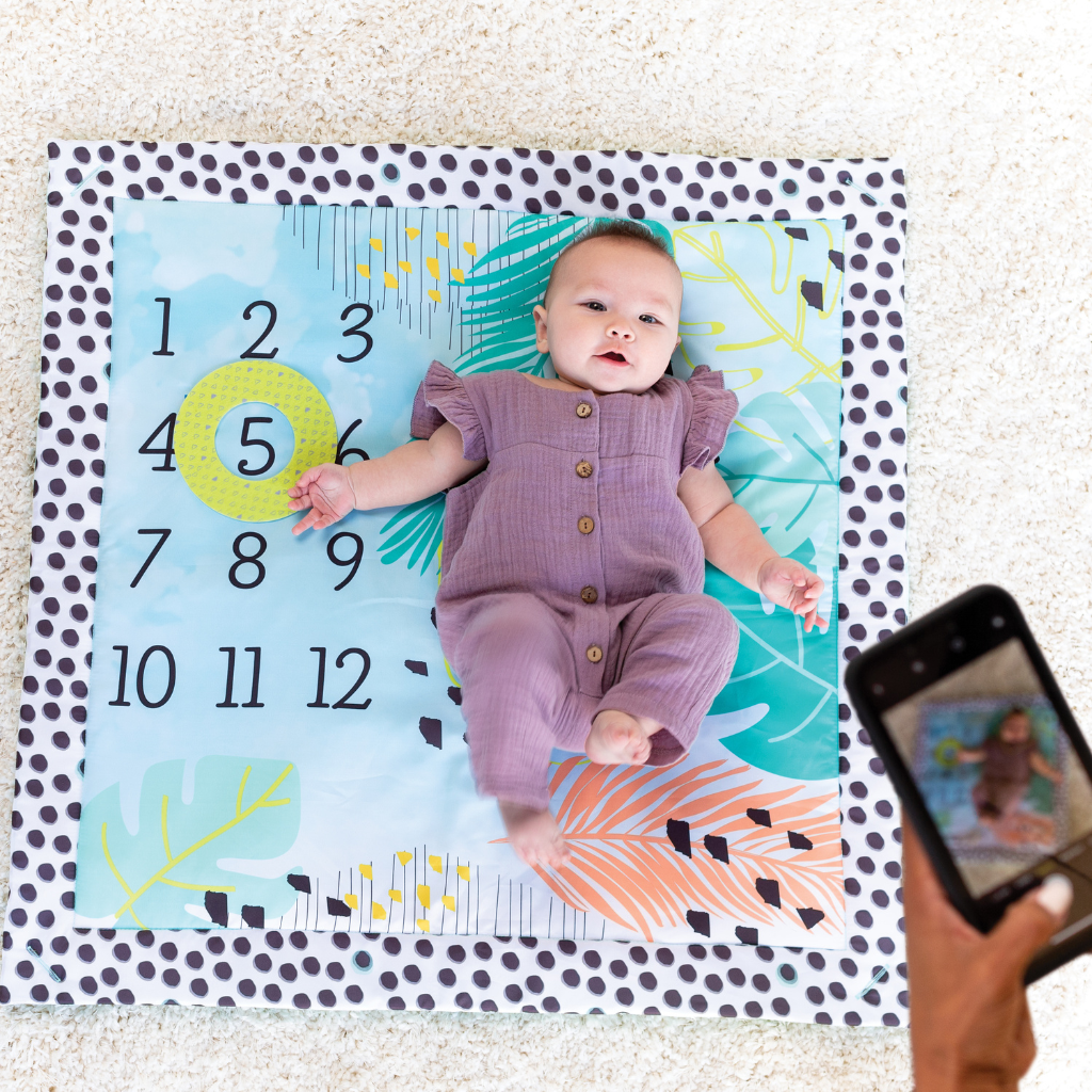 Infantino Tapis de jeu Twist & Fold, memories & milestones