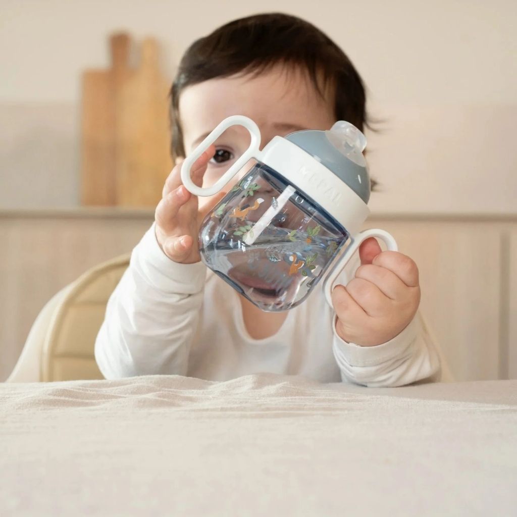 Drinkbeker met tuit & handvaten mio 200 ml