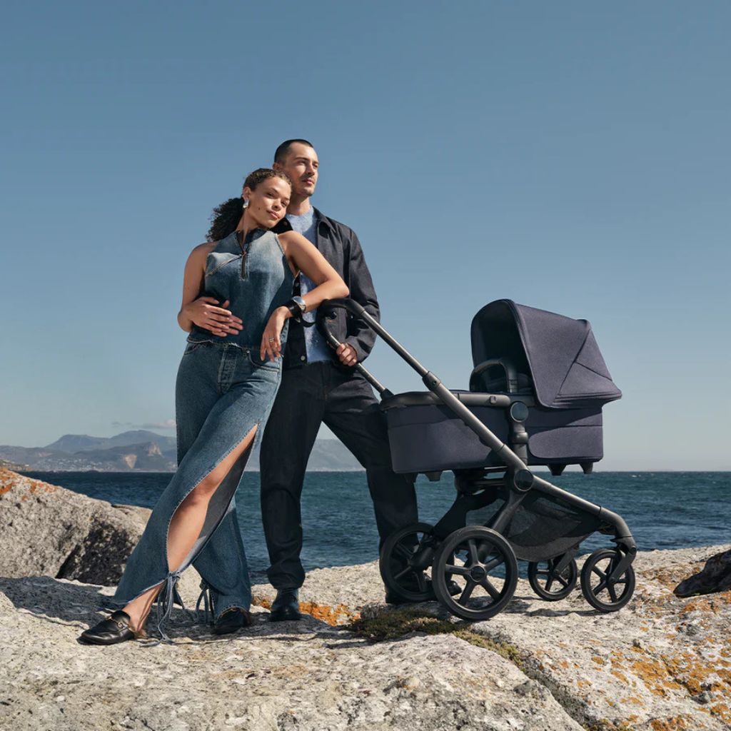 Bugaboo Poussette Fox 5 Renew avec nacelle Black / Deep Indigo
