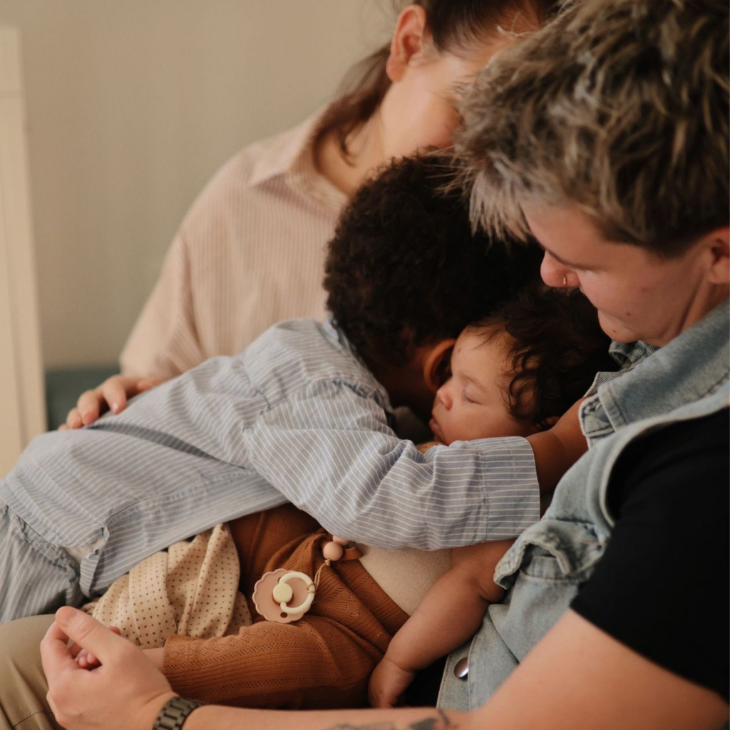 FRIGG Fopspeen 6 - 18 maanden Daisy Night Silicone Cream/Blush - 2 stuks