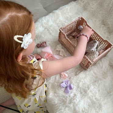 Busy Lizzie Haarclips met Geborduurde Bloemen Beige – 2 stuks