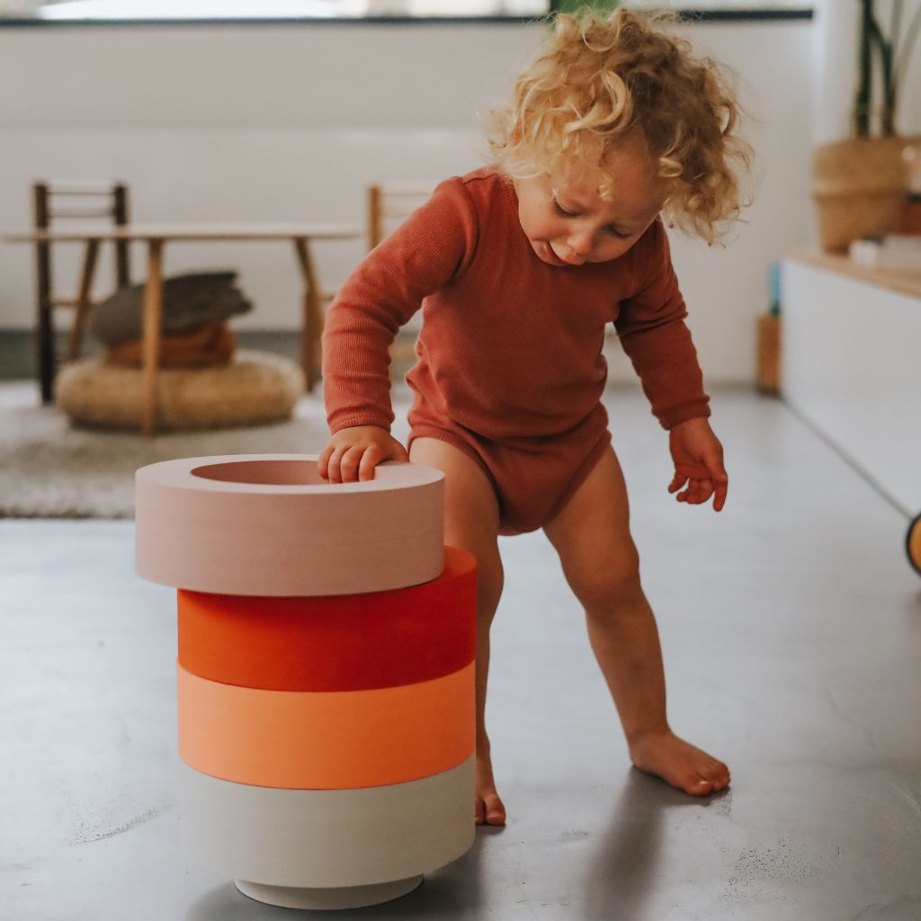 Moes Play Stapeltoren Rainbow Chair Earth – 5 stuks