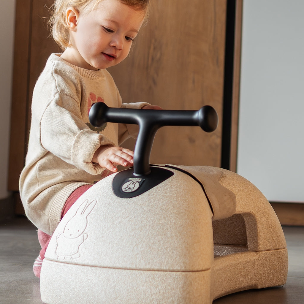 Scoot and Ride Loopfiets My First Miffy Beige