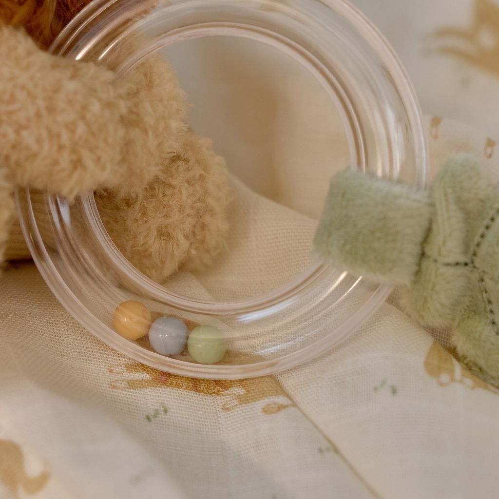 Little Dutch Ring Rammelaar Safari Friends Leeuw Beige