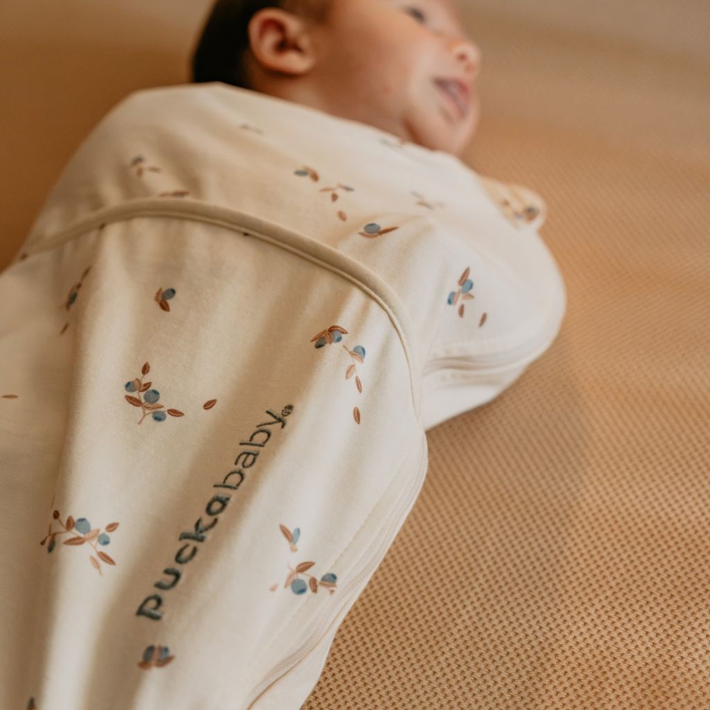 Puckababy Sac d'emmaillotage / Sac De Couchage d'été The Orginal Piep Cotton TOG 0,5 Blueberries 66 cm