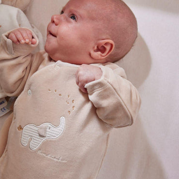 Noukie's Pyjama uit fluweel Bali beige