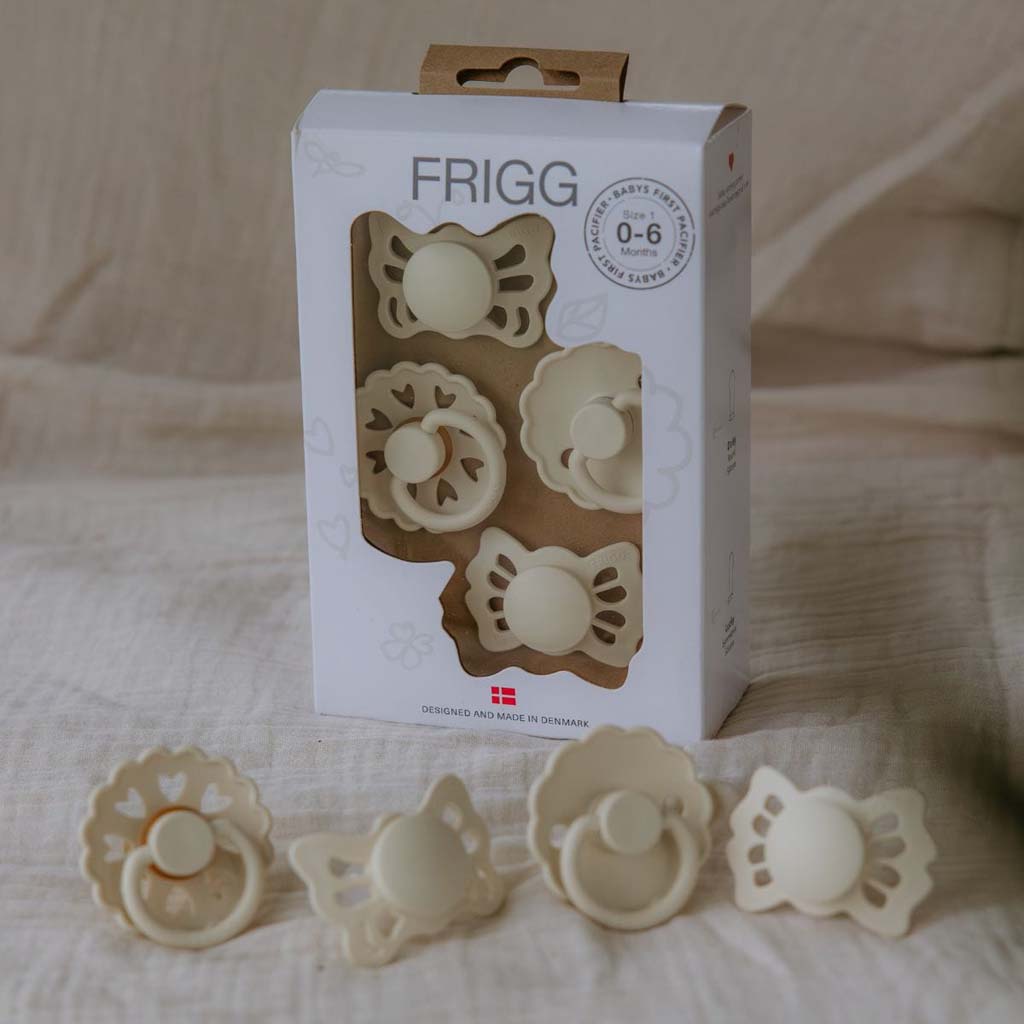 FRIGG Fopspeen 0 - 6 maanden Baby’s First pacifier - Floral Heart Cream - 4 stuks