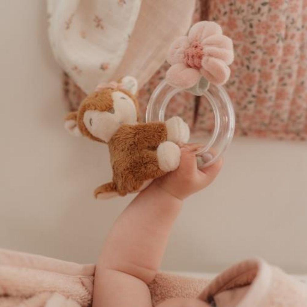 Little Dutch Hochet d'anneau Fairy Garden Biche