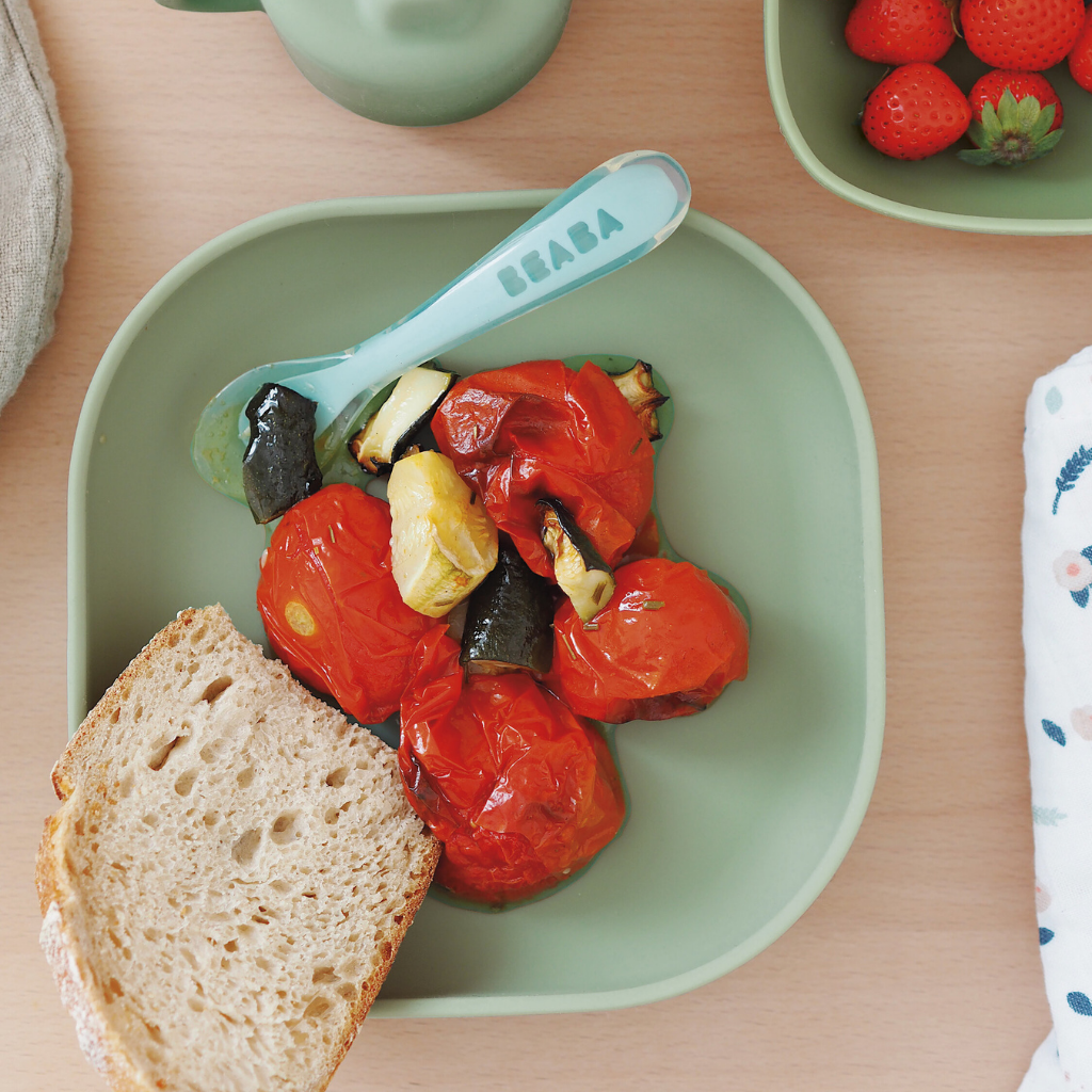 Béaba Assiette en silicone avec ventouse Sage Green
