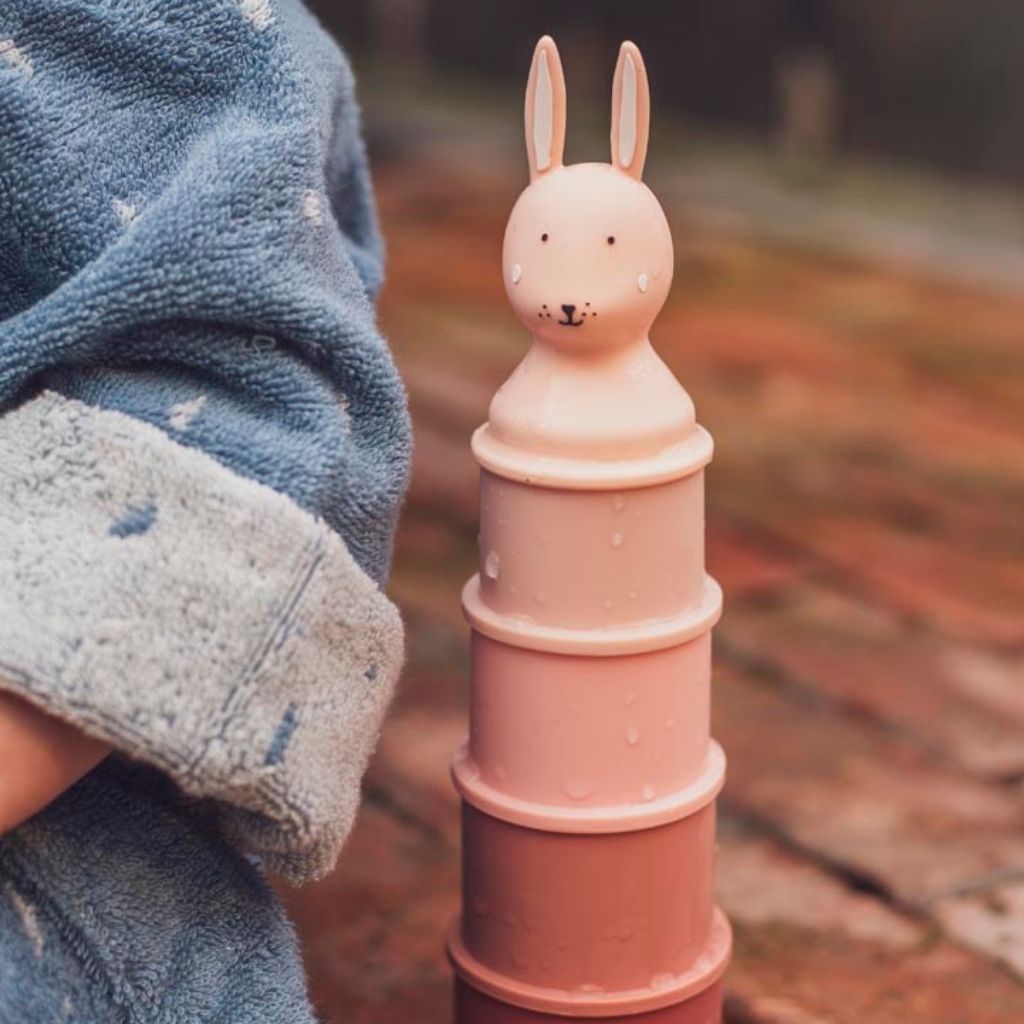 Trixie Jouet de bain Gobelets empilables Mrs. Rabbit - 5 pièces