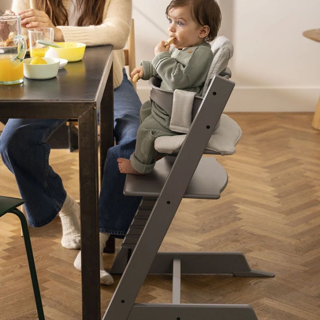 Stokke® Eetstoel Tripp Trapp® + Newborn set + Baby set² Storm Grey
