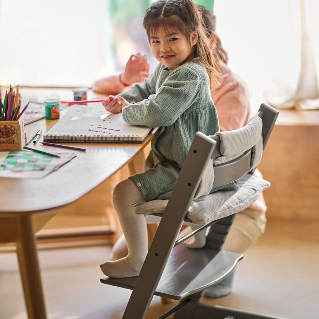Stokke® Eetstoel Tripp Trapp® + Newborn set + Baby set² Storm Grey