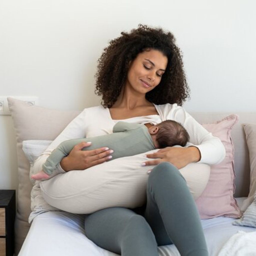 doomoo Coussin d'allaitement Comfy Big Tetra Almond