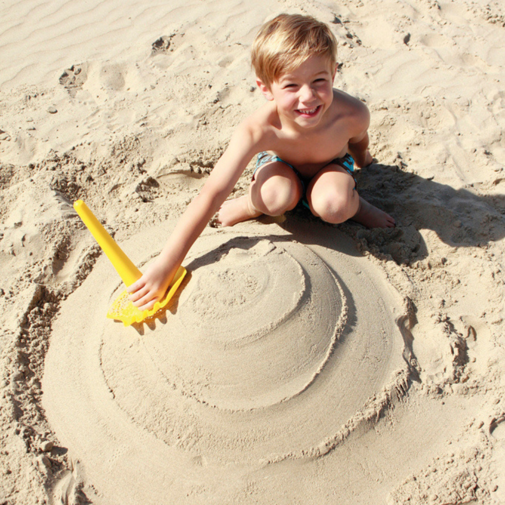 Quut Strandset schopje, hark, zeefje yellow