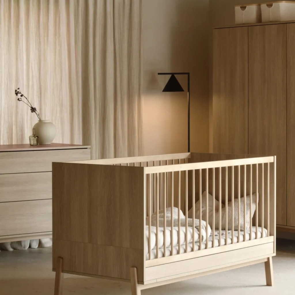 Quax 3-delige babykamer (bed L 120 x B 60 cm + commode met verlengstuk+ kast met 2 deuren) Ashi Honey Ash