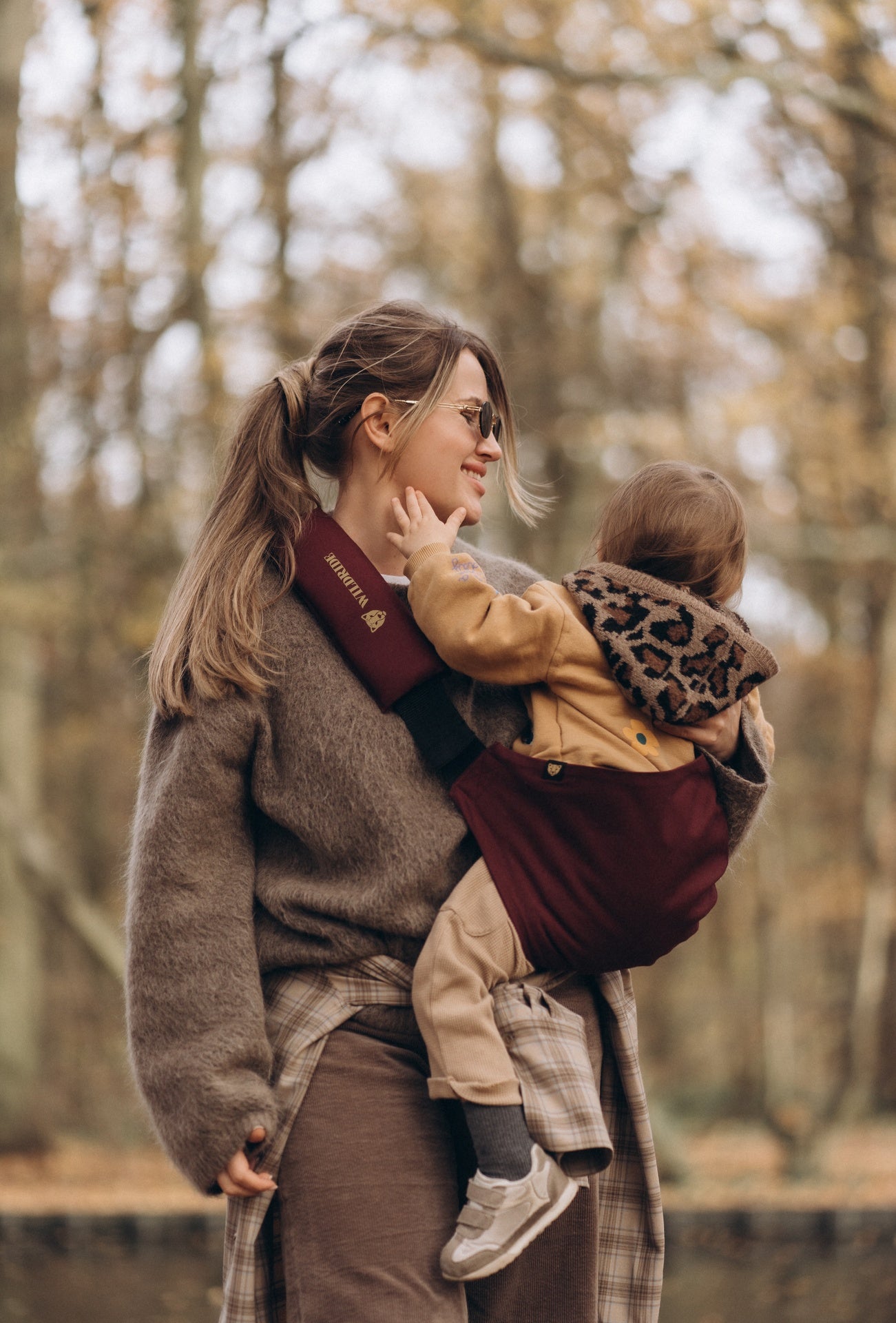 Wildride Draagzak Toddler Swing Carrier Merlot