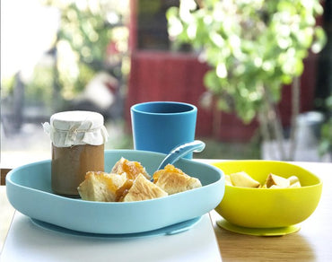 Béaba Assiette plate silicone avec ventouse bleu